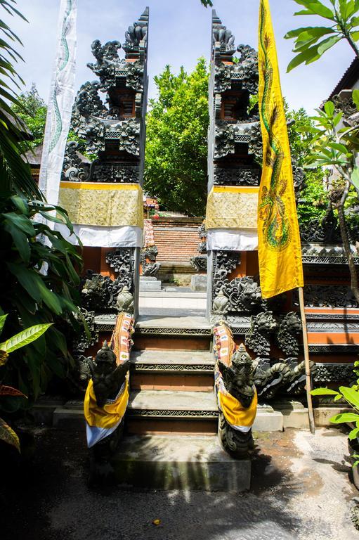 Shiva House Guest house *